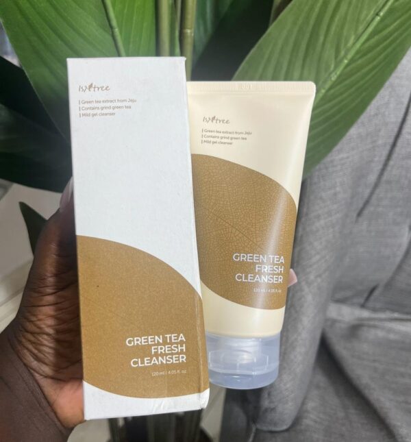 Isntree Green tea fresh cleanser