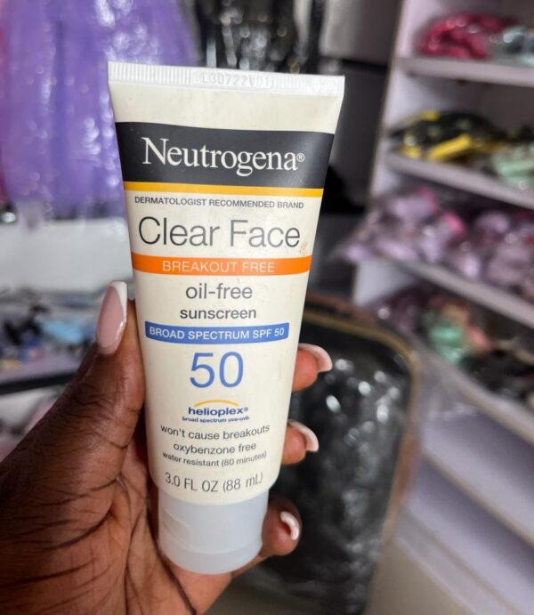 Neutrogena clear face oil free spf 50