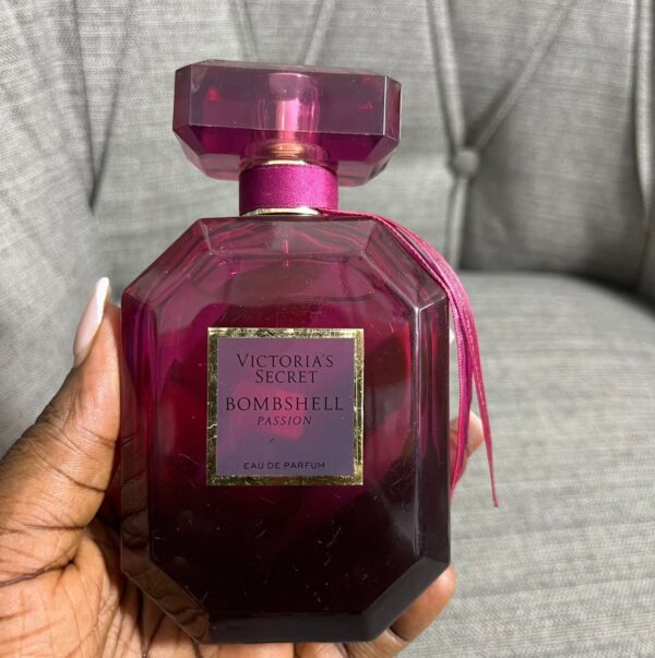 Victoria’s secret Bombshell passion edp 100ml (unboxed)