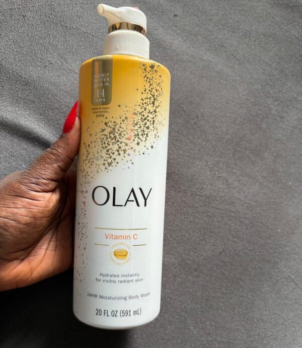 Olay vitamin c hydrating body wash 591ml - Image 2