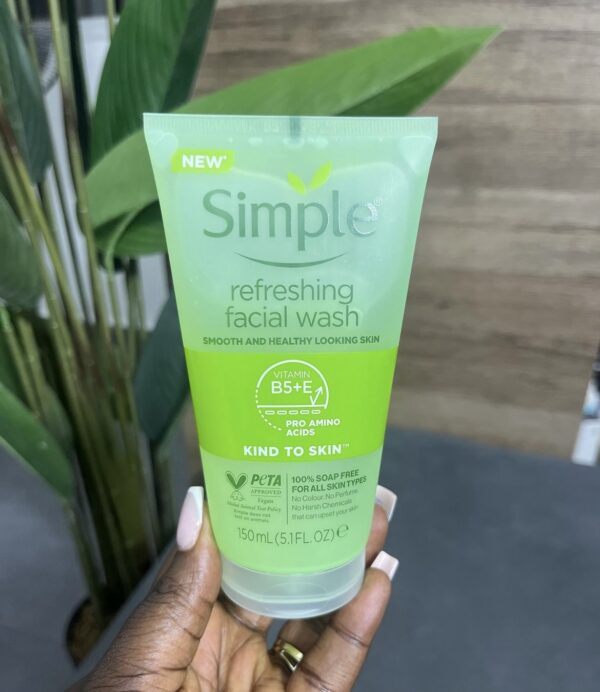 Simple refreshing facial wash 150ml