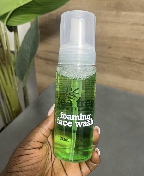 Tea tree foaming face wash 200ml