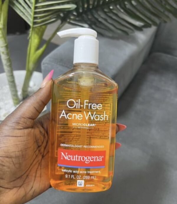 Neutrogena oil free Acne wash