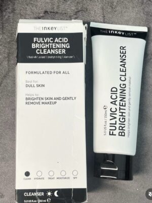The inkey list fulvic Acid brightening cleanser 150ml