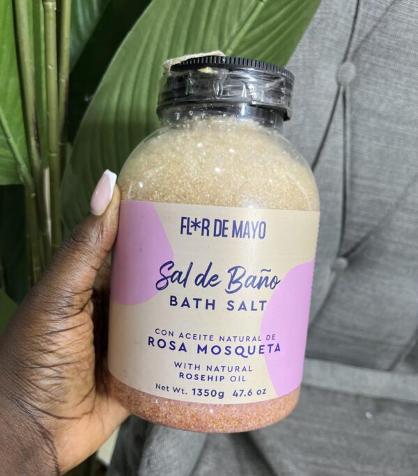 Sal de bano bath salt with natural rosehip oil