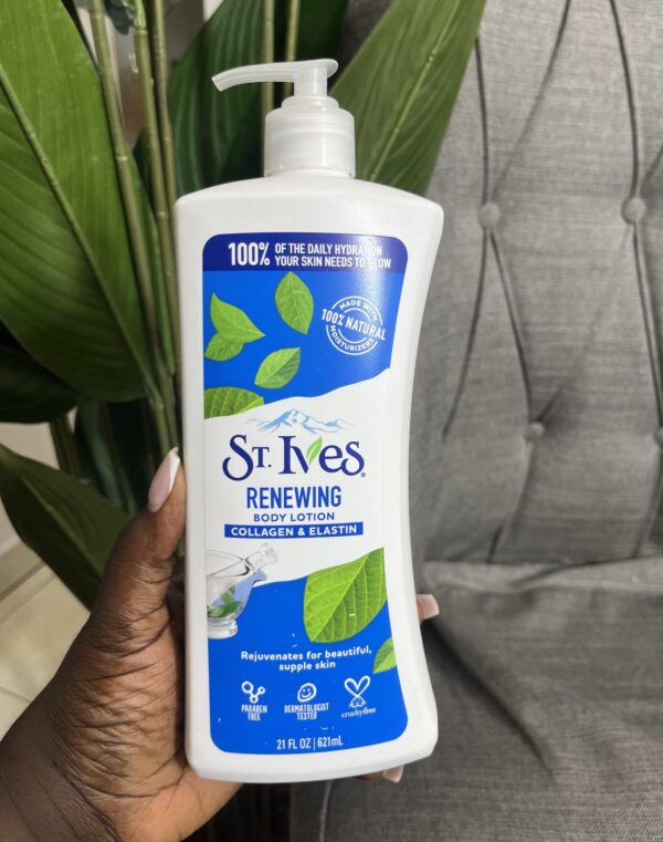 St Ives Renewing body lotion collagen & Elastin
