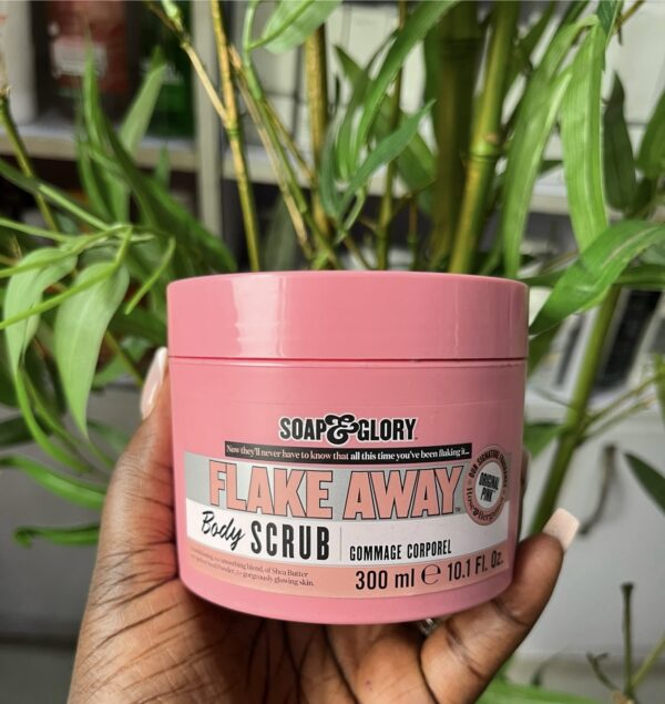 Soap & glory flake away body scrub