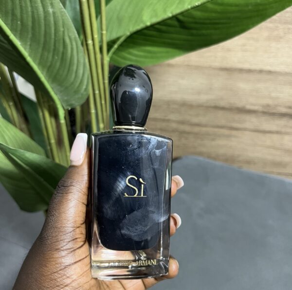 Si Giorgio Armani eau de parfum / intense edp 100ml
(Unboxed) black bottle