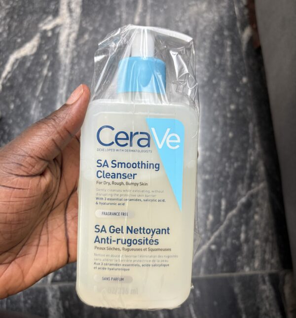 Cerave SA smoothing cleanser 236ml