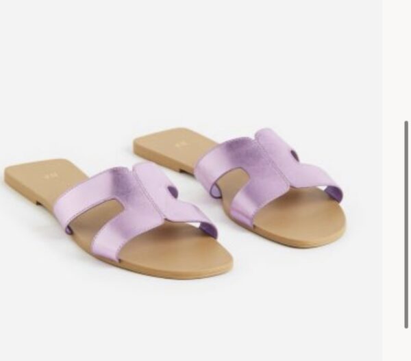 H&M bestseller flat slippers in light purple/lilac - Image 2