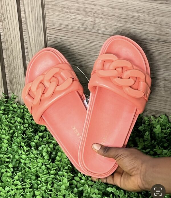 Primark slides in coral