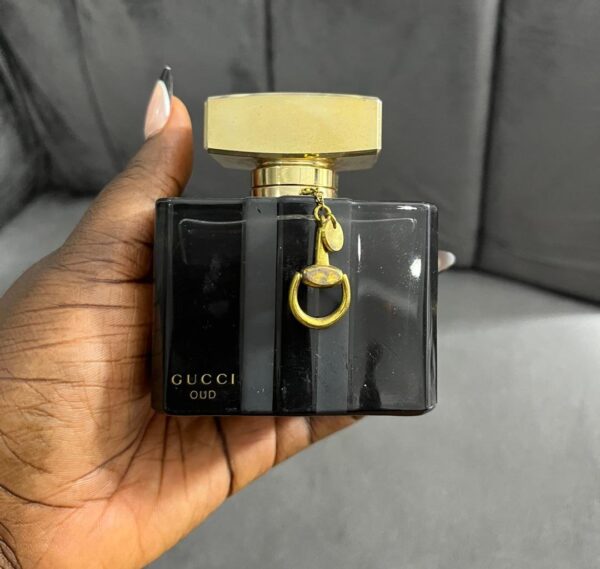 Gucci oud  edp 75ml black bottle & gold cover (unboxed)