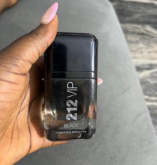 Carolina herrera 212 vip black bottle (unboxed) edp 50ml