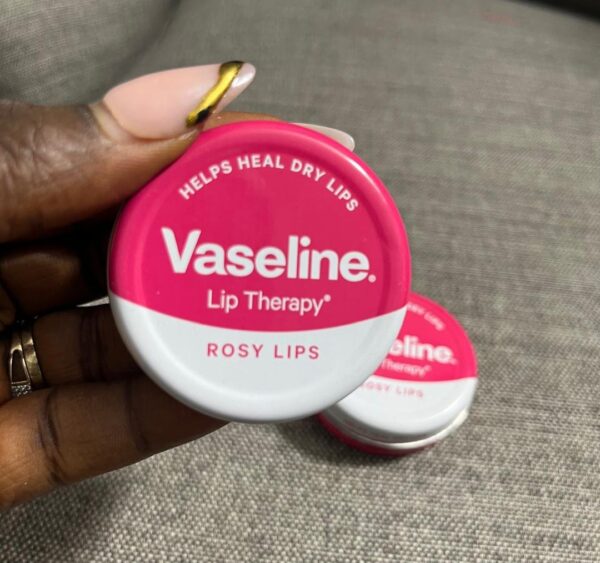 Vaseline lip therapy pink tin rosy lip gloss