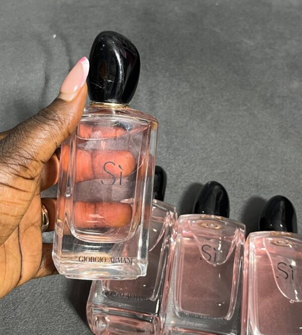 Si giorgio Armani eau de parfum pour femme 100ml pink juice black cover