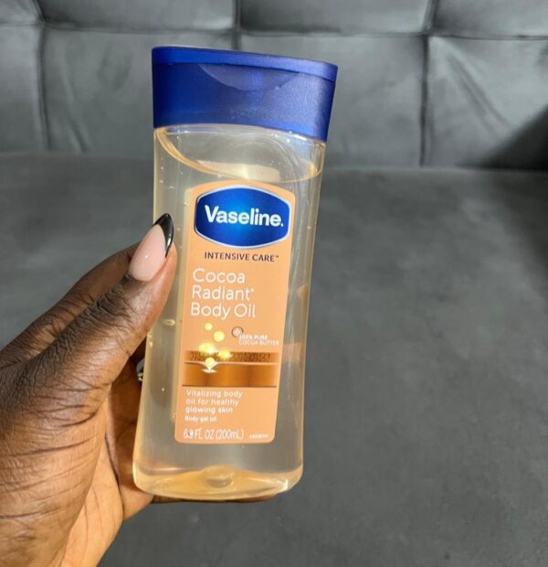 Vaseline cocoa Radiant body oil blue cap usa