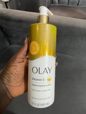 Olay vitamin c revitalizing & hydrating body / visibly brighter skin in 21days lotion