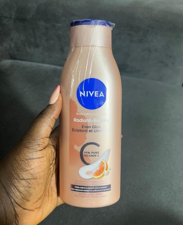 Nivea radiant & beauty 95% pure vitamin c even glow body lotion
