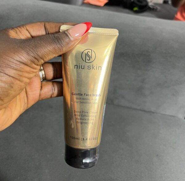 Niu skin gentle face wash 100ml