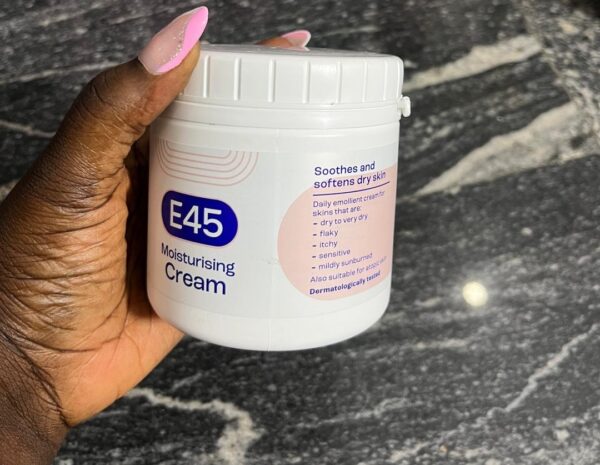E45 moisturising cream 350g