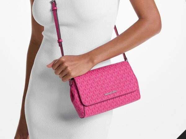Michael kors cute flap logo bag in pink