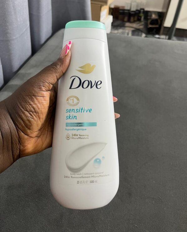 Dove sensitive skin 24hr renewing  micro moisture body wash
680ml