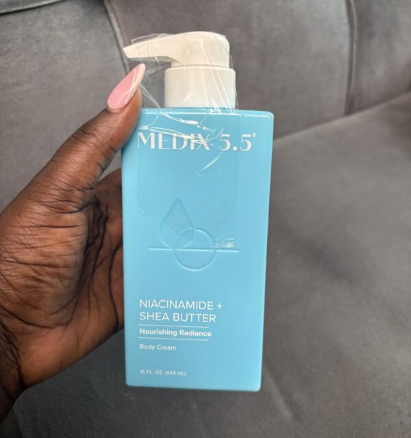 Medix niacinamide + shea butter nourishing radiance body cream