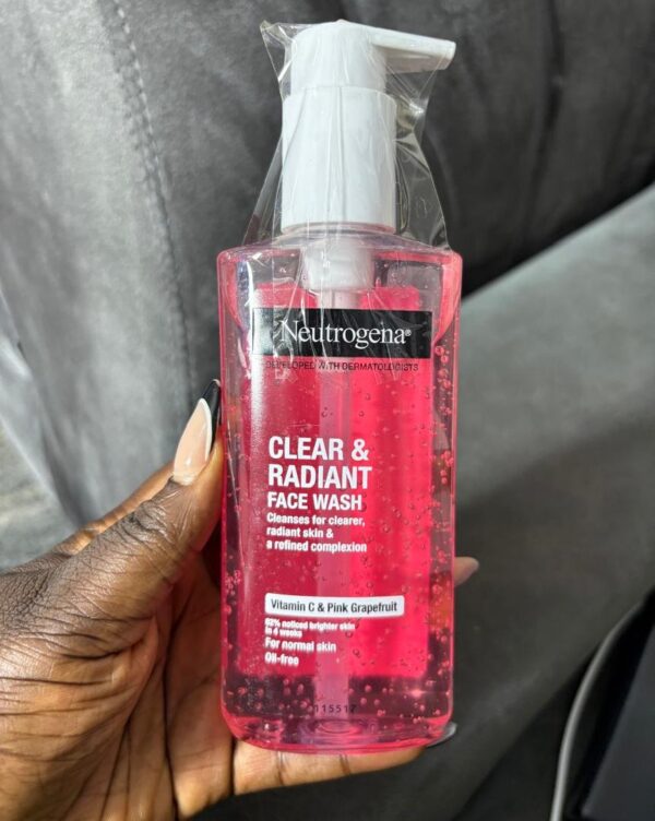 Neutrogena clear & radiant face wash vitamin c & grapefruit
