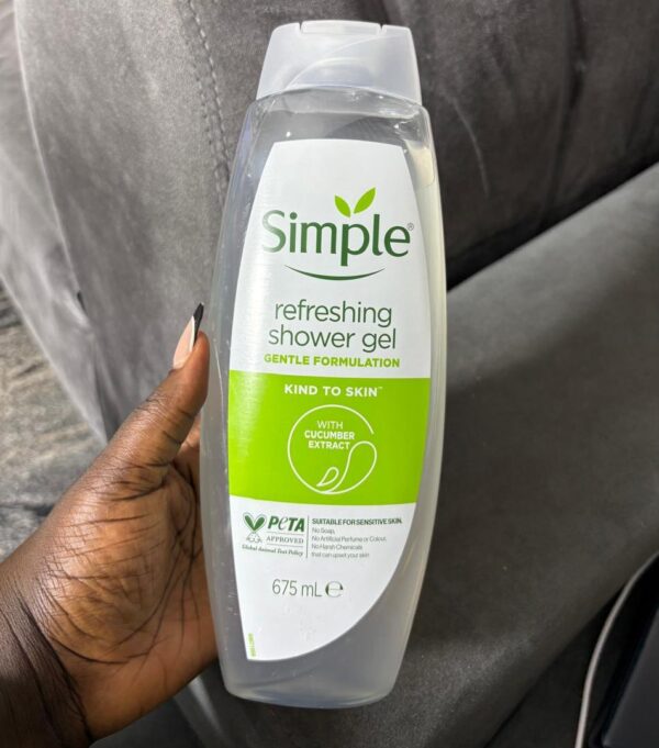 Simple refreshing shower gel gentle formula tion 675ml