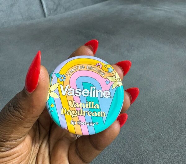 Vaseline vanilla day dream lip therapy 20g