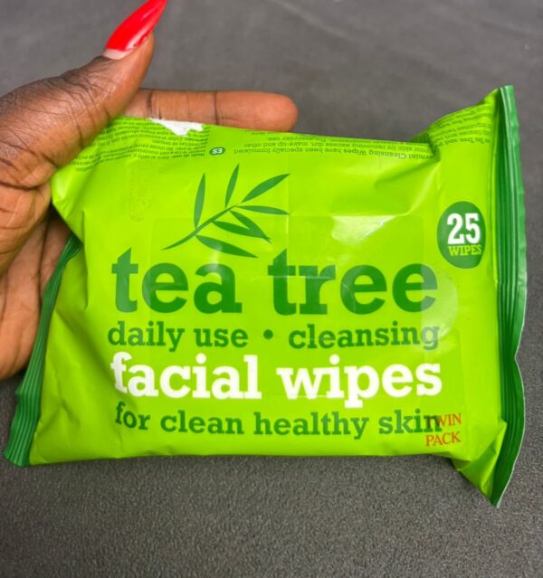 Tea tree facial wipes