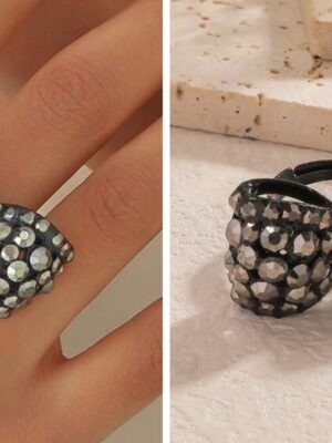 Shein bow ring in silver black
