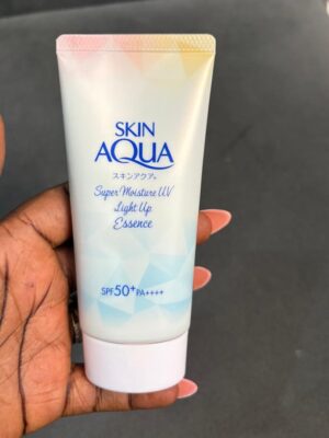 Skin aqua super moisture uv light up essence