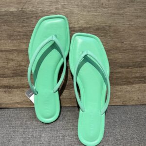 Primark green thong flat slippers