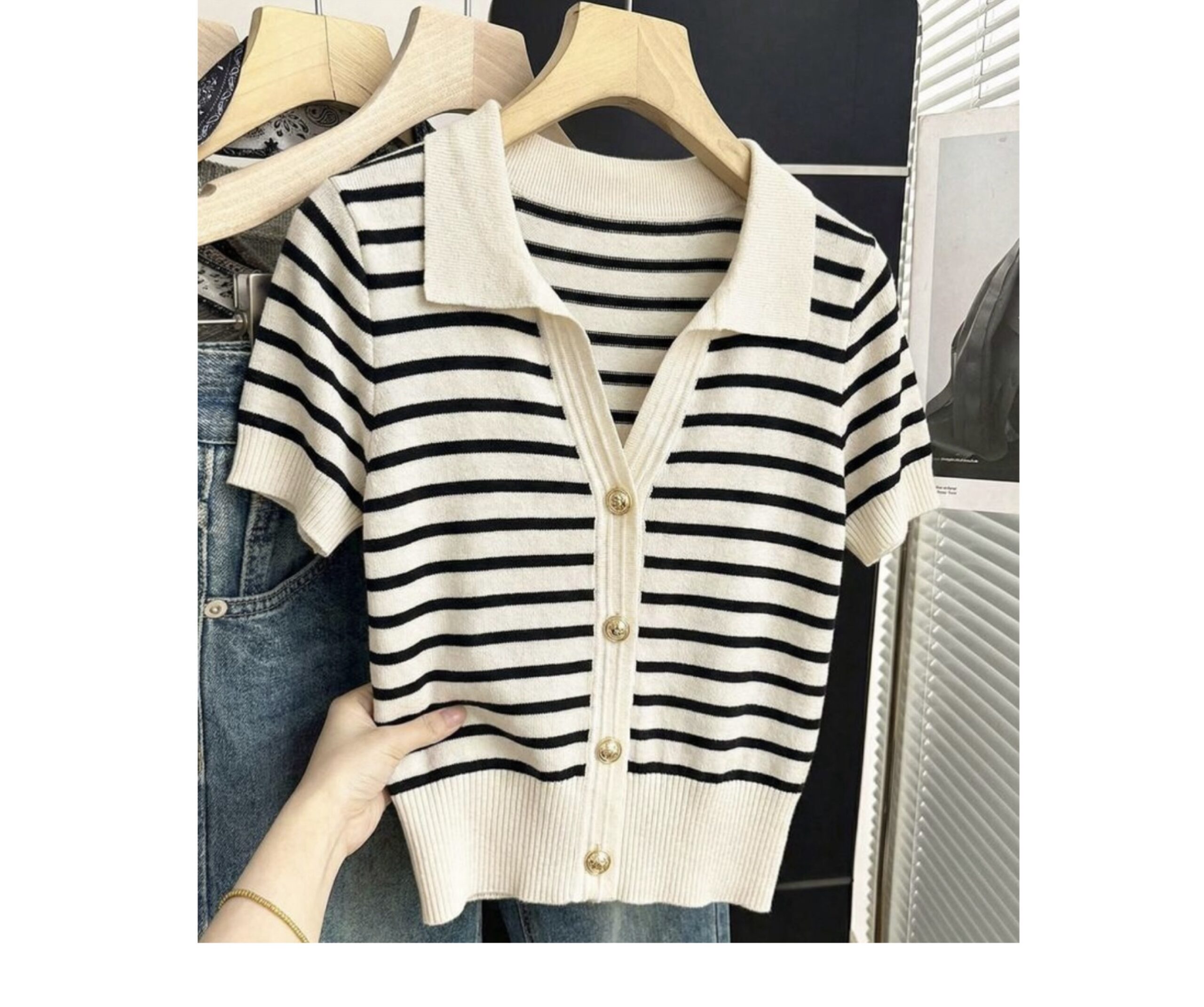 SHEIN solid stripe short sleeve knit top with gold buttons in black & white L SHEIN solid stripe short sleeve knit top with gold buttons in black & white L