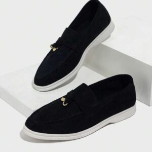 Shein solid flat shoe in all black