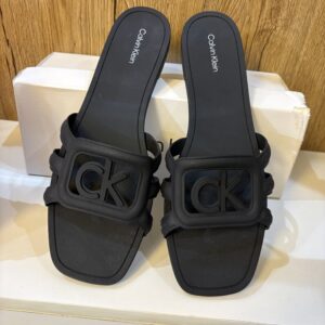 Calvin Klein women’s yoana jelly flat slippers in black