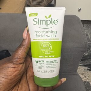 Simple moisturising facial wash 150ml