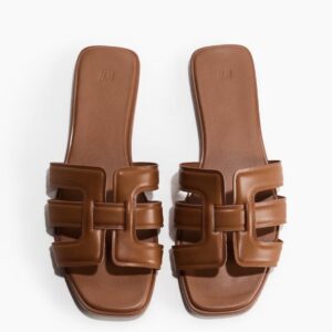 H & M solid flat slippers in  brown 41
