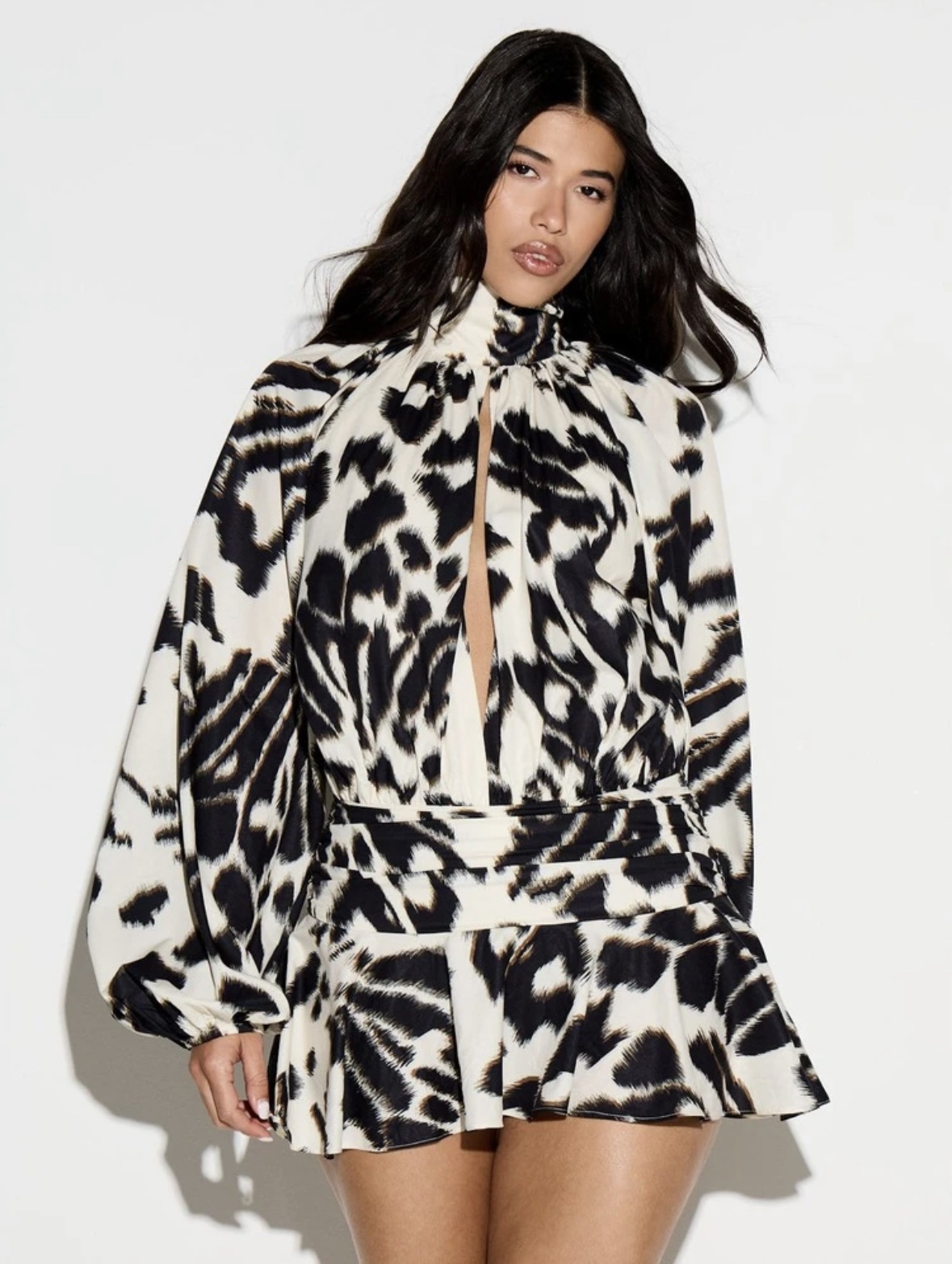 SHEIN abstract high neck key hole mini dress in white & black M SHEIN abstract high neck key hole mini dress in white & black M