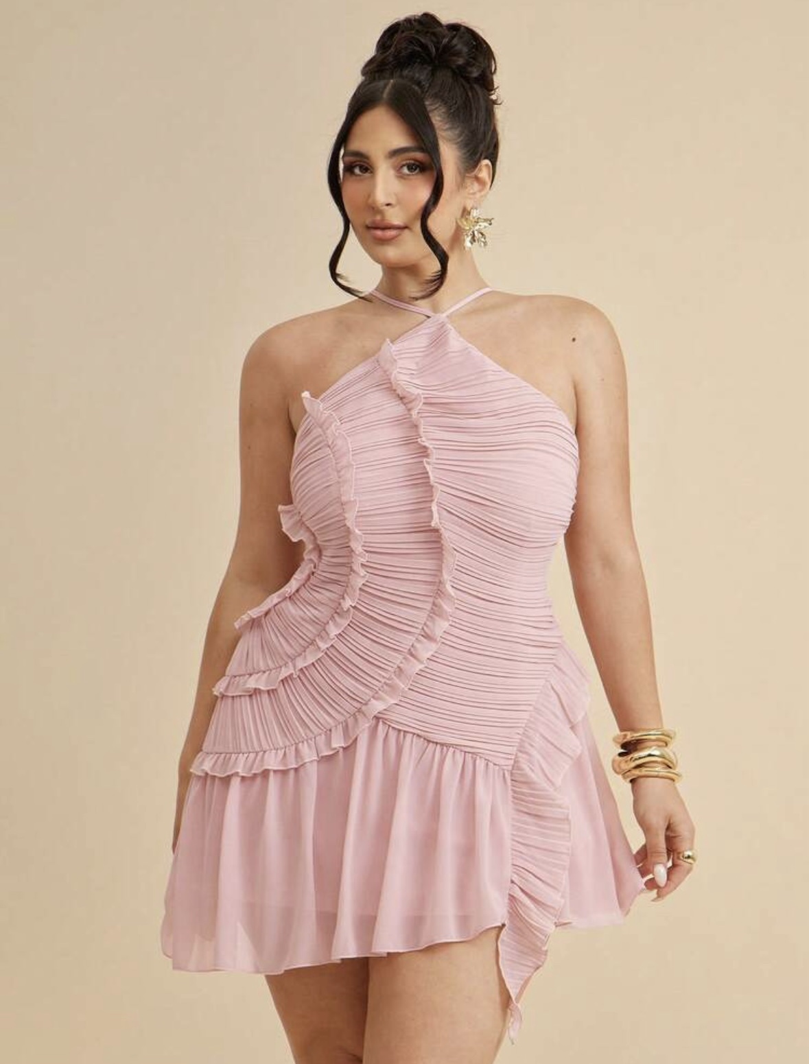 SHEIN plus halter classy pleated mini dress in baby pink XL SHEIN plus halter classy pleated mini dress in baby pink XL